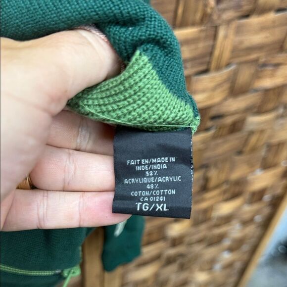 Green Hooded Men's Sweater - Picture 3 of 4